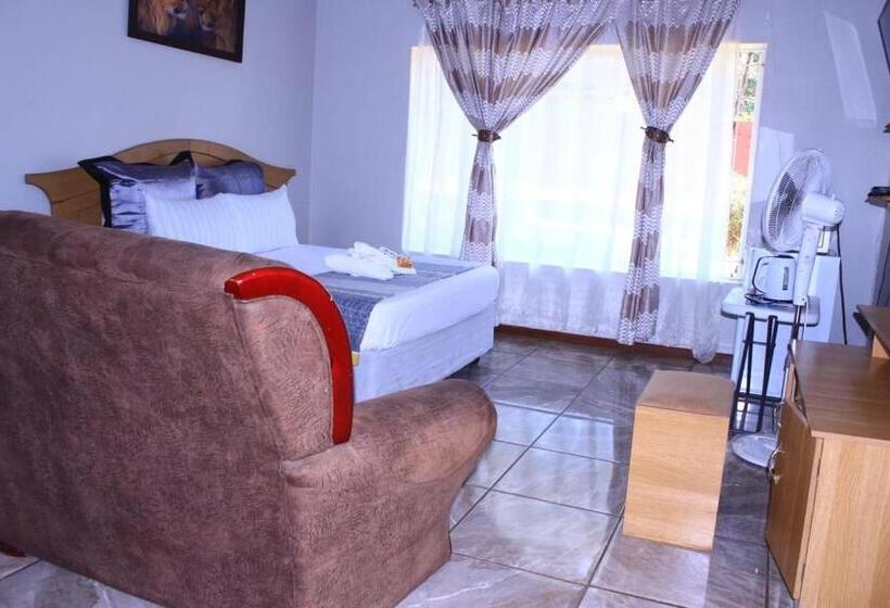 بنسيون Victoria Guest House Nyumbani
