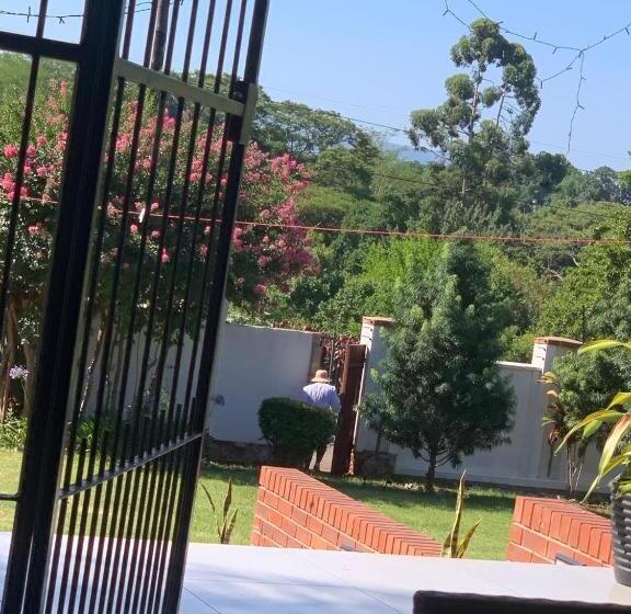 بنسيون Victoria Guest House Nyumbani