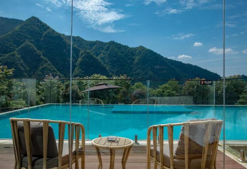 فندق Avatar Mountain Resort
