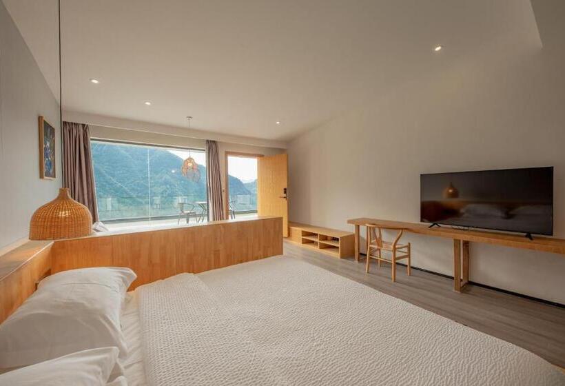 فندق Avatar Mountain Resort