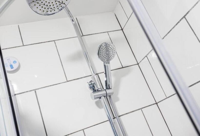 פנסיון Catford Private Room + En Suite