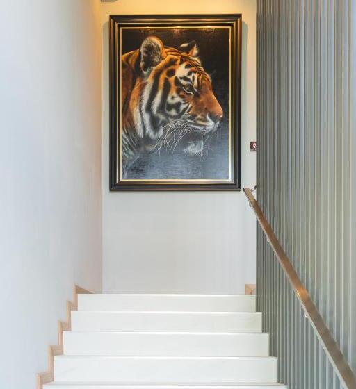 Ysw Hotel Lopburi
