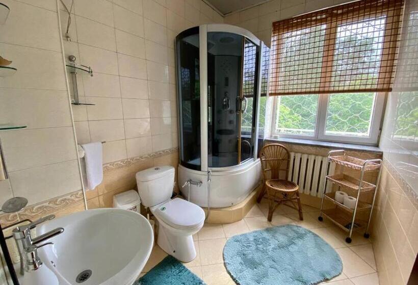 Bed and Breakfast Guest House Botanika