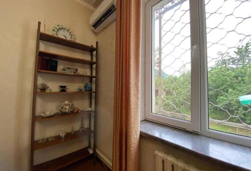 Bed and Breakfast Guest House Botanika