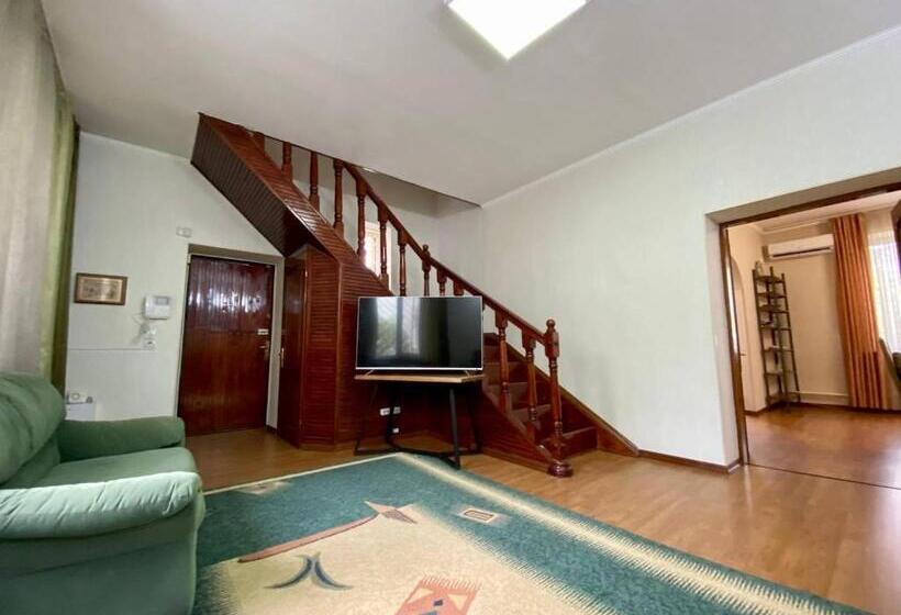 Bed and Breakfast Guest House Botanika