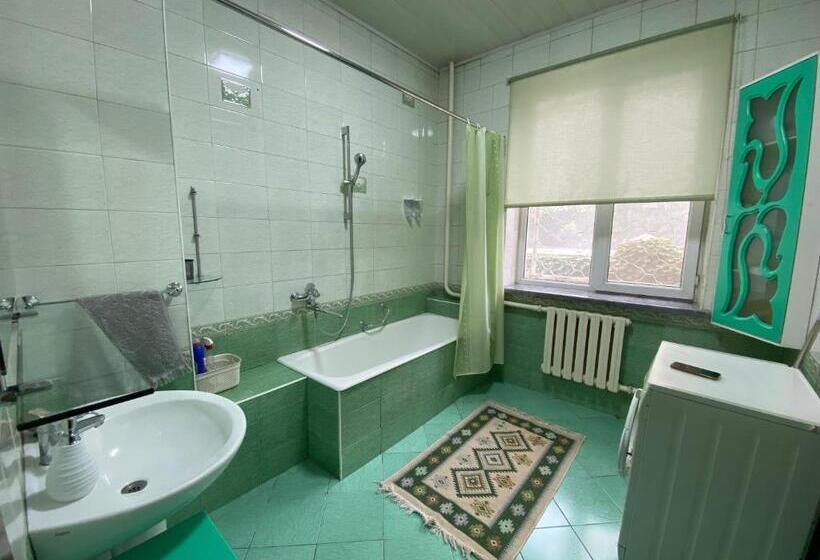 Bed and Breakfast Guest House Botanika