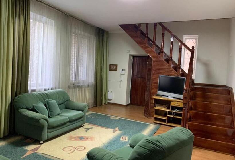 Bed and Breakfast Guest House Botanika