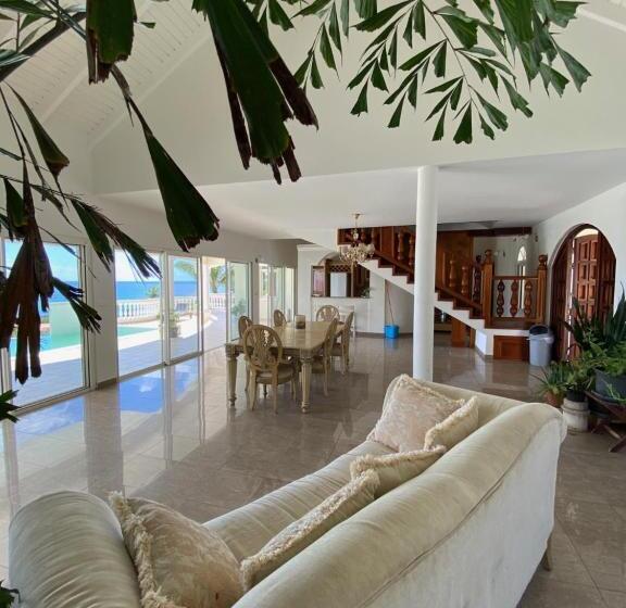 پانسیون Grand Case Palace