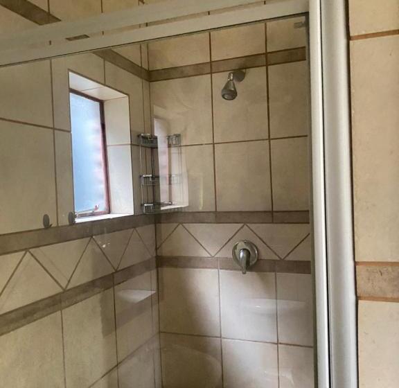 צימר Serengeti Sands Lodge