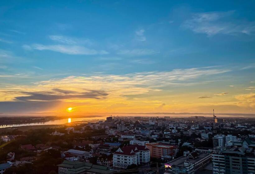 هتل Landmark Vientiane Life Center