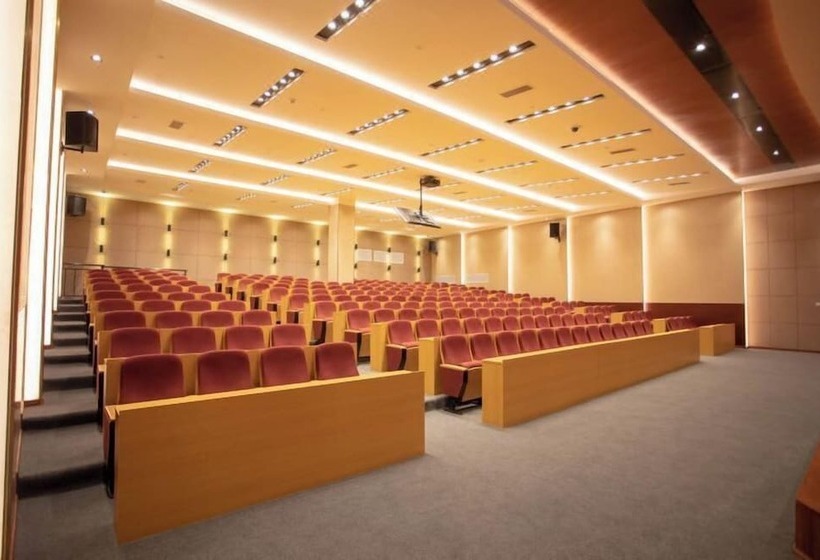 هتل Landmark Vientiane Life Center