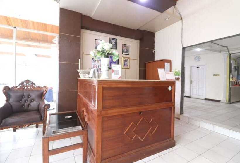 فندق Oyo 92586 Happy 777