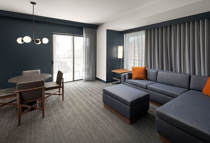 فندق Courtyard By Marriott Gainesville Ga
