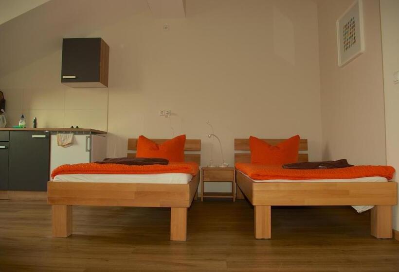 هتل Apartmentpension Am Stadtschloss