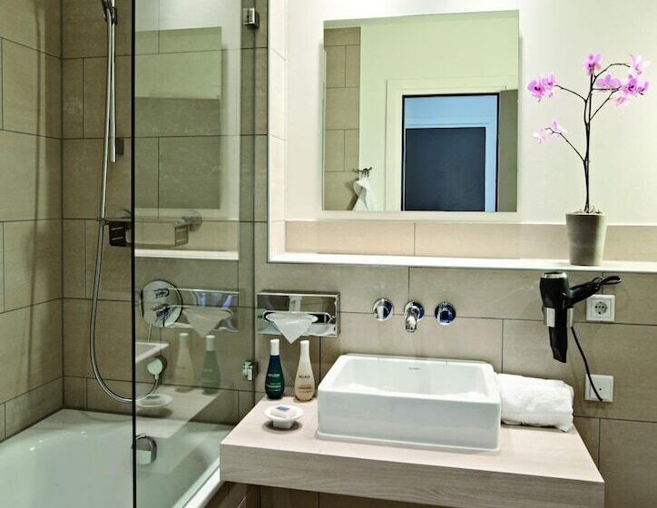 هتل Aspria Hannover