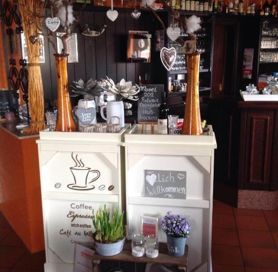 ホテル Brasserie Typisch