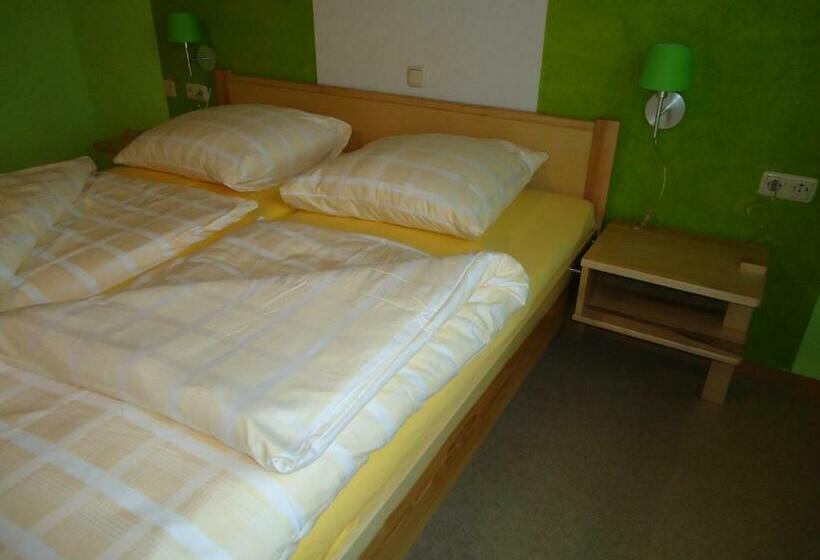 ホテル Gasthaus & Pension Lisas Welt Wasserkuppe