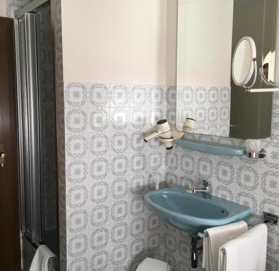 בית מלון כפרי Gasthof Zur Sonne Winzenhohl