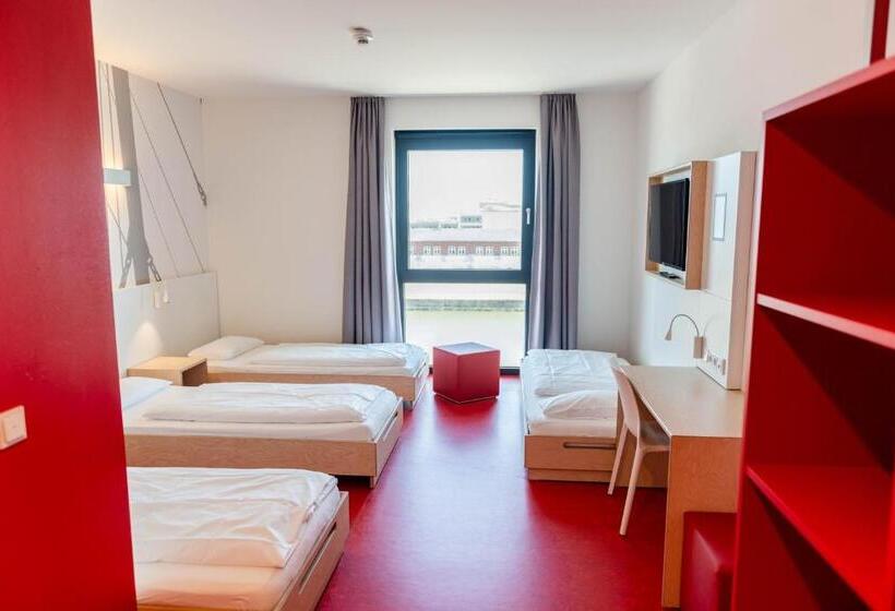 هتل Havenhostel Cuxhaven