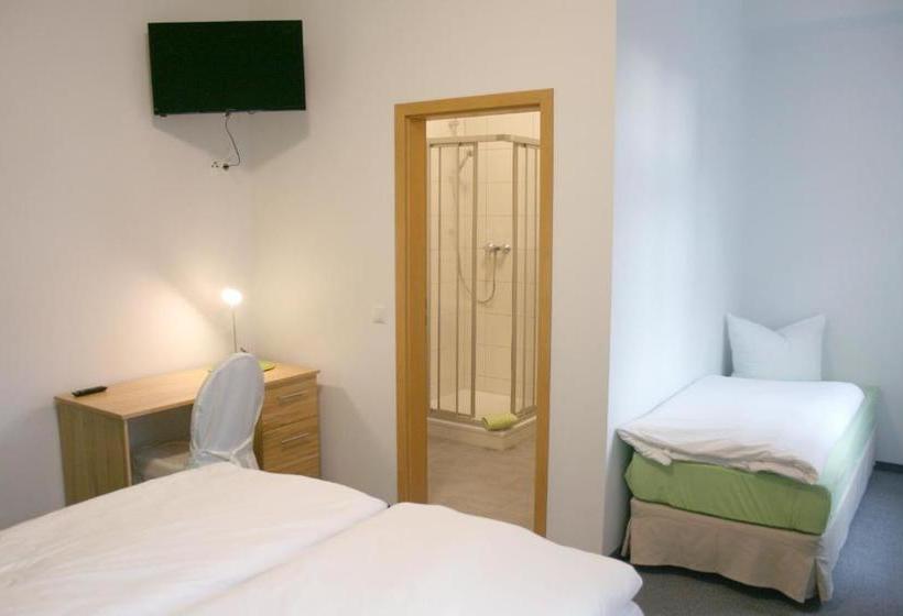 בית מלון כפרי Lindencafe Luckenwalde