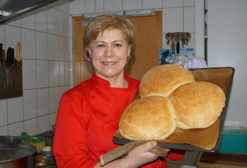 ホテル Gasthaus & Pension Lisas Welt Wasserkuppe