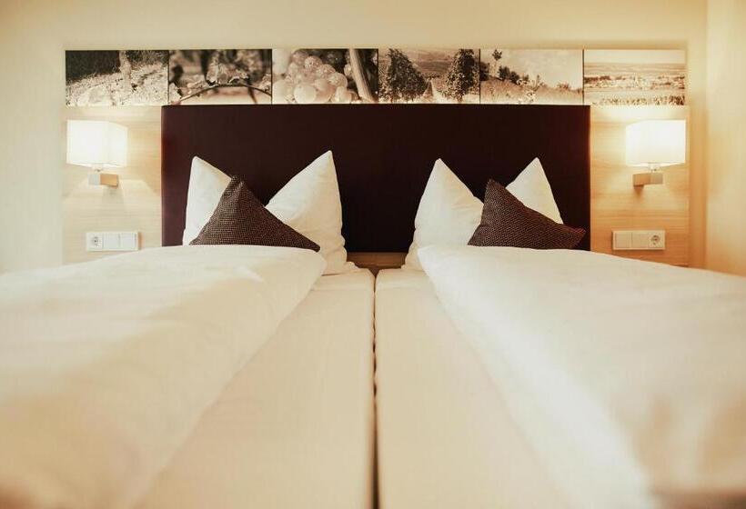 ホテル Meyerhof   Weingut, Vinothek & Gästehaus