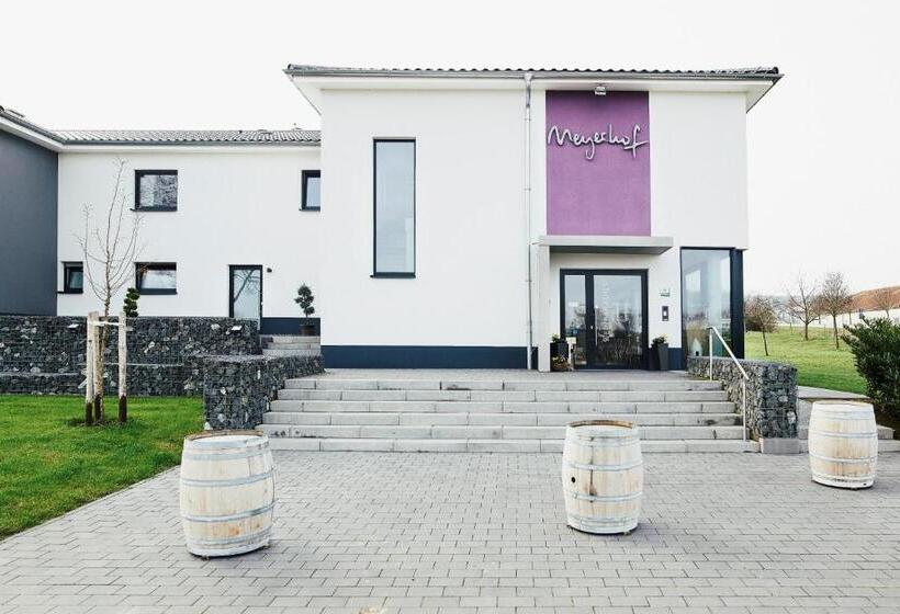 ホテル Meyerhof   Weingut, Vinothek & Gästehaus