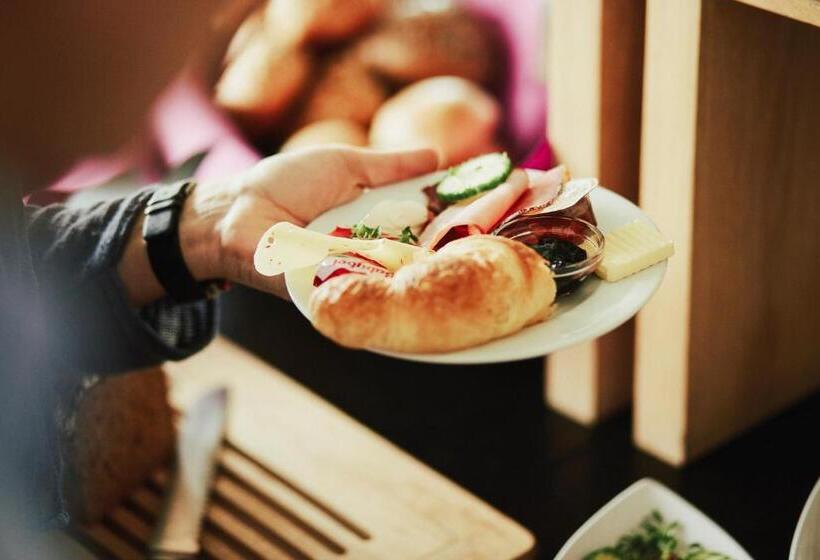 ホテル Meyerhof   Weingut, Vinothek & Gästehaus