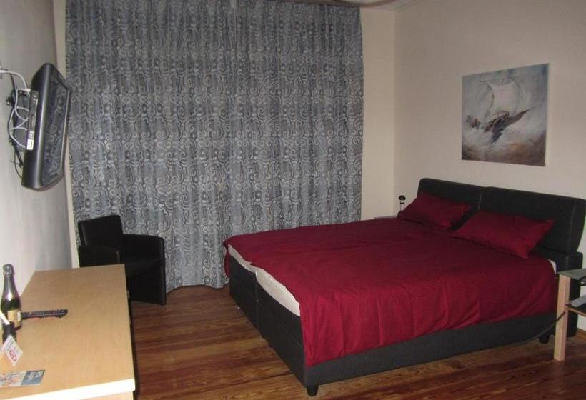 ホテル Exklusive Gastezimmer Landau