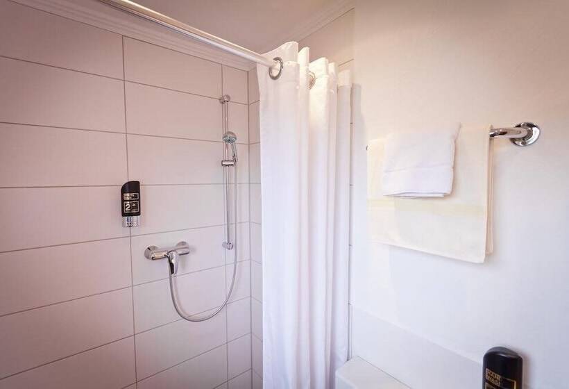 בית מלון כפרי Spies