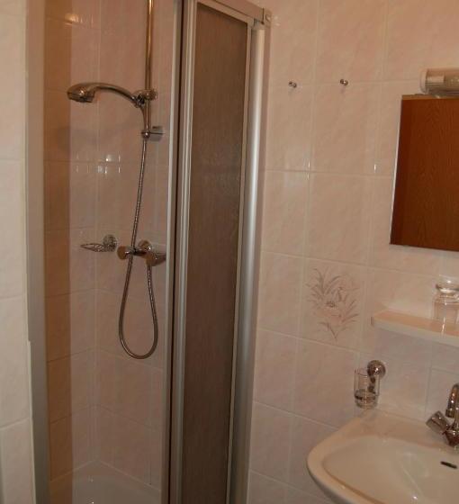 ホテル Weingut Klein Götz