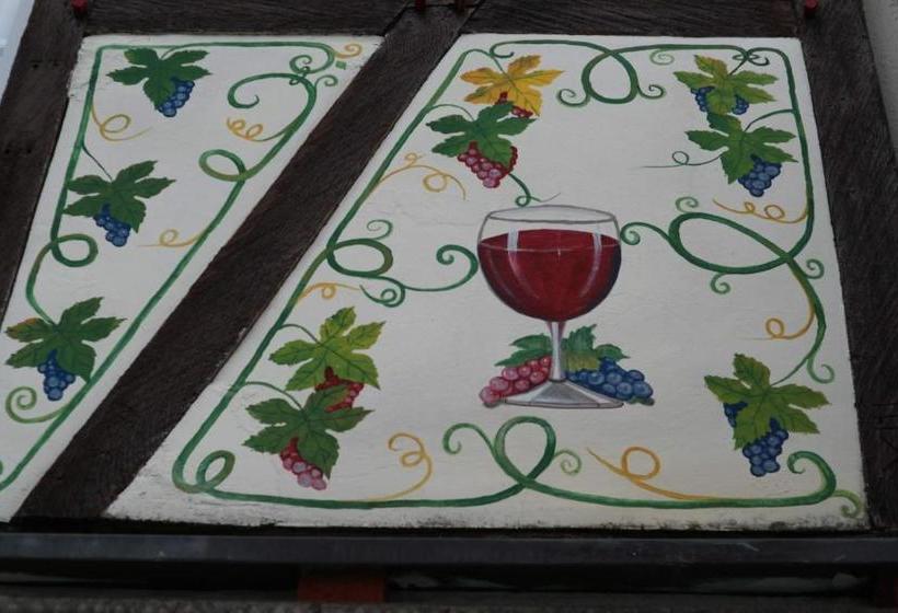 호텔 Winzerhäuschen Am Brunnen