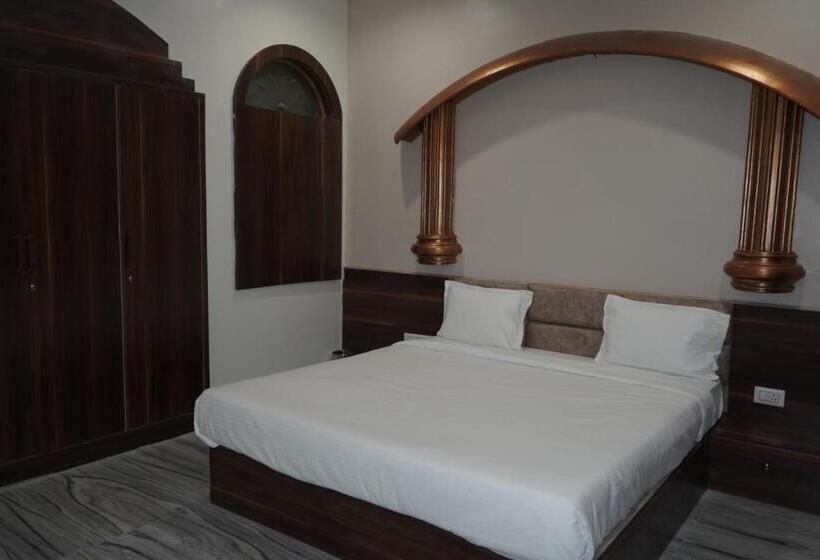 بنسيون The Orchard House   A Boutique