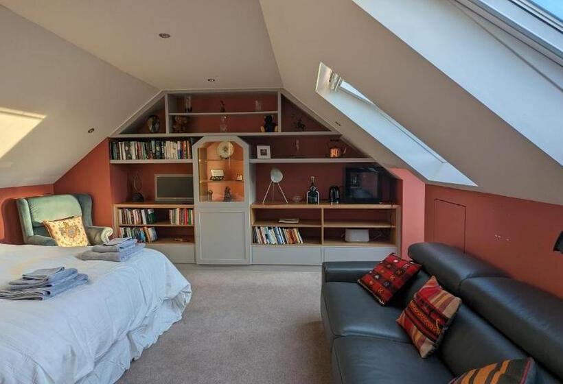 مبيت وإفطار Elegant Relaxed Studio