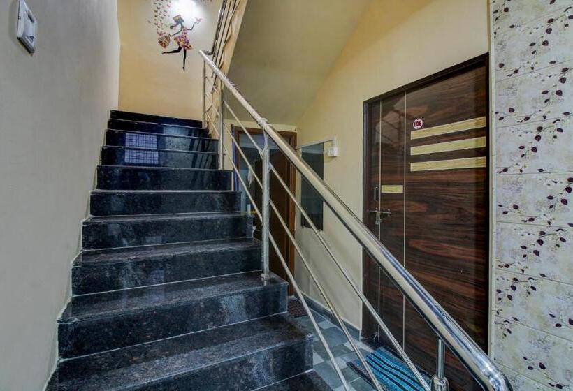 בית מלון כפרי Oyo Flagship 81306  Galaxy