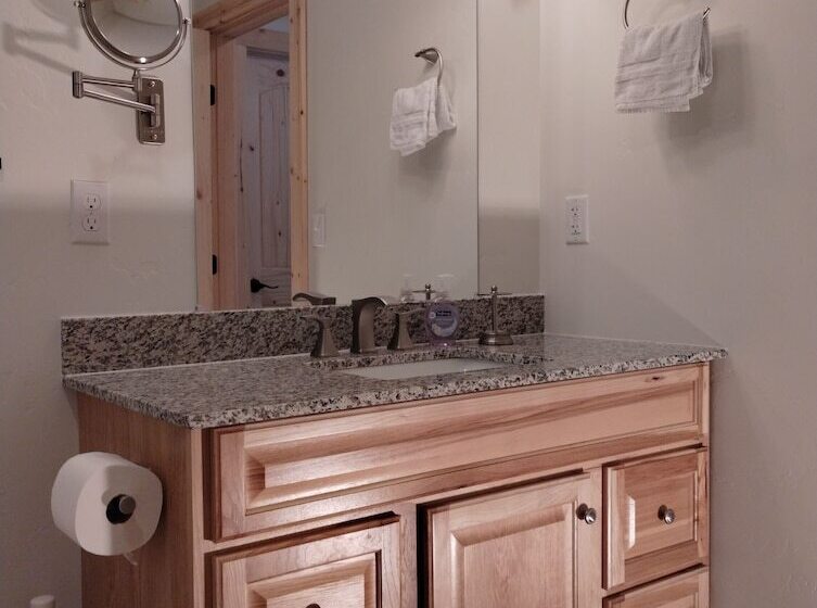 モーテル Beargrass Lodging & Rv Resort