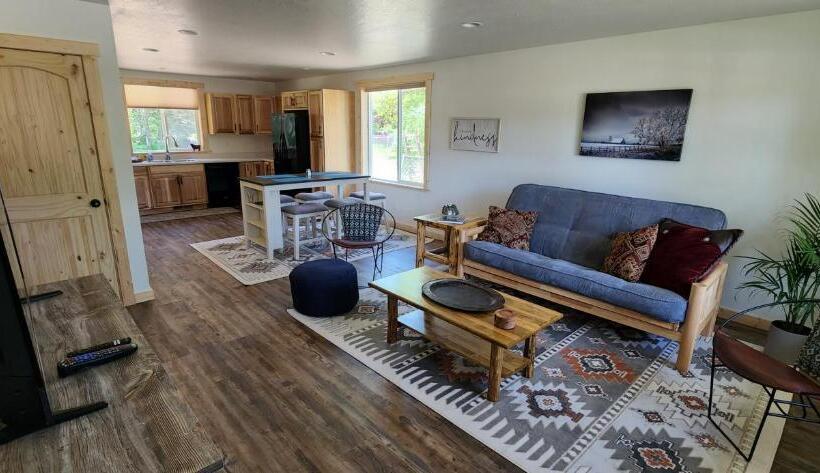 モーテル Beargrass Lodging & Rv Resort