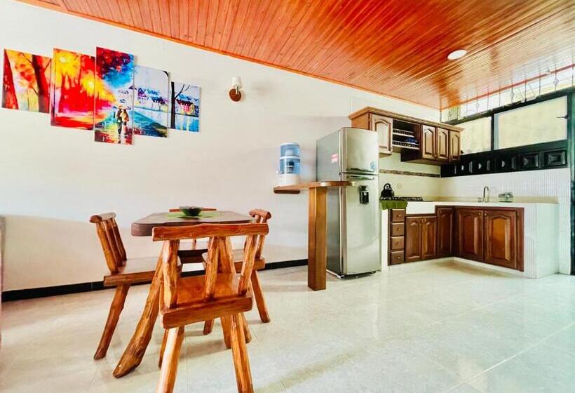 بنسيون De Greiff House