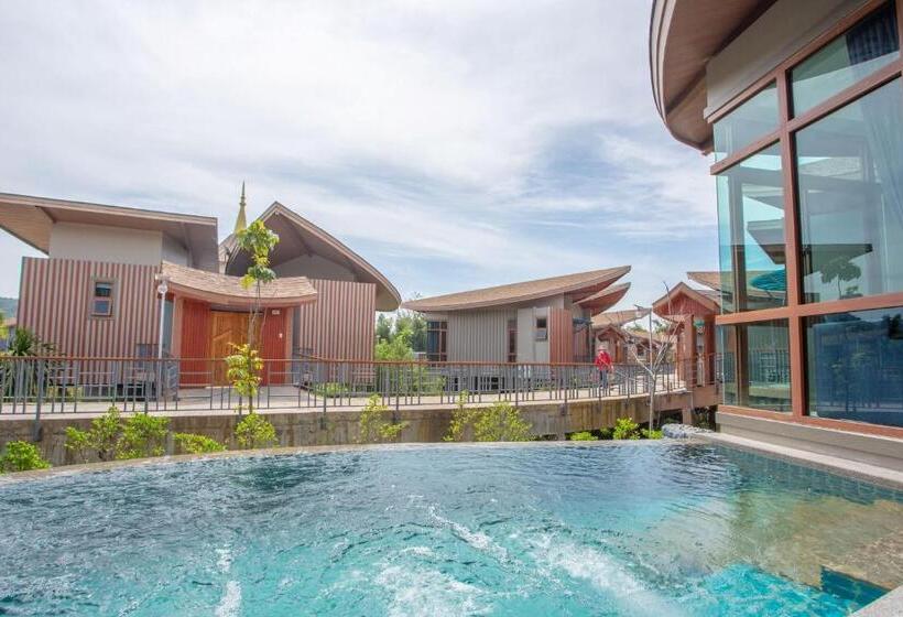 هتل Nakaburi Sanctuary Resort&spa