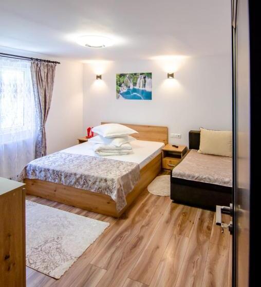 پانسیون Casa Cornelius