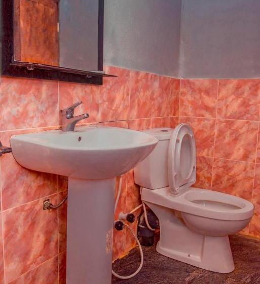 Общежитие Rainforest View Hostal And Rainforest Tours