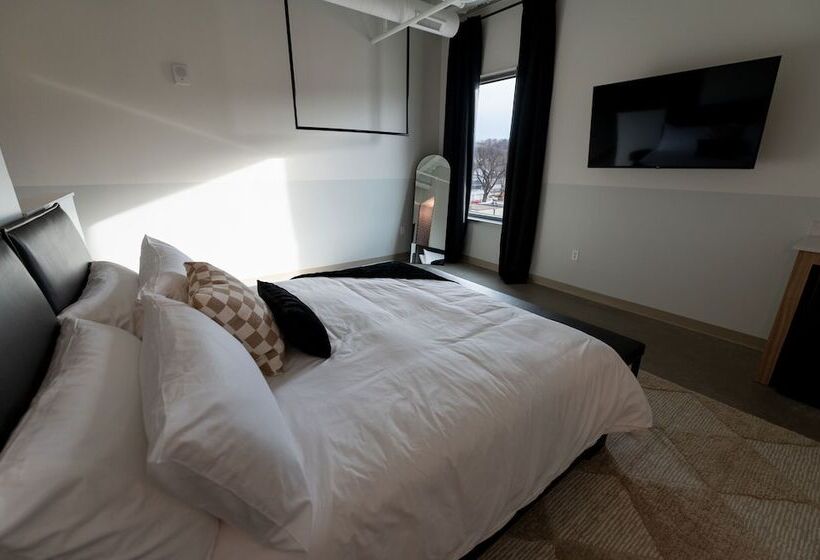 Отель Arch And Cable