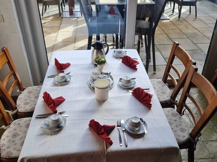 فندق صغير Alte Dorfschänke