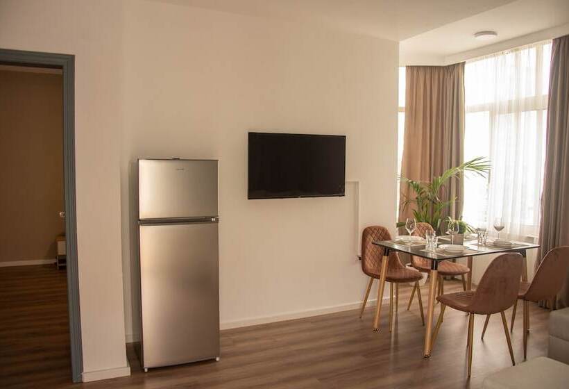 Wave Beachfront Apartments