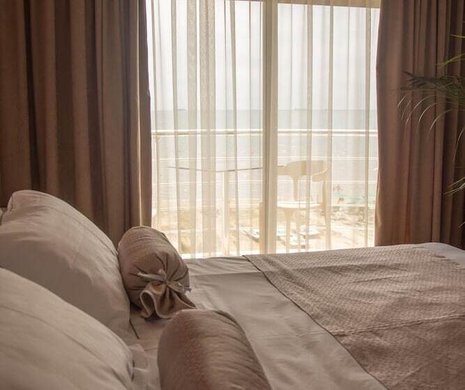 Wave Beachfront Apartments