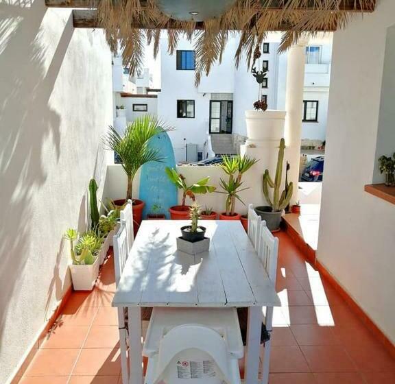 هاستل Surf Dream House