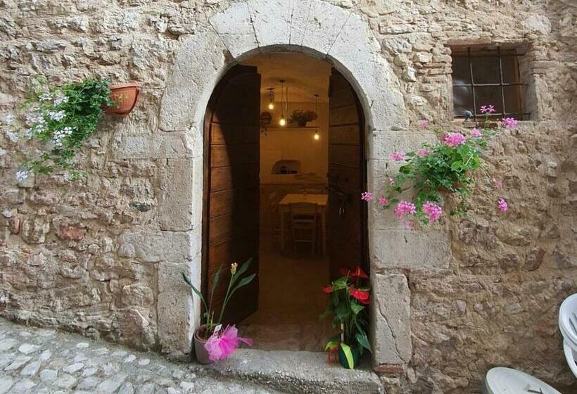 호텔 Il Borgo Di Cornillo