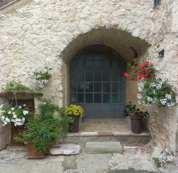 호텔 Il Borgo Di Cornillo