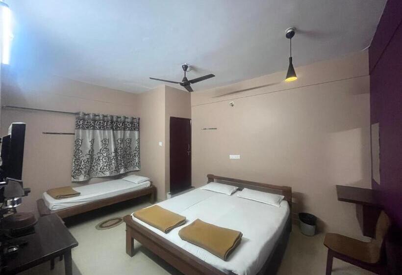 فندق Sns Lodge