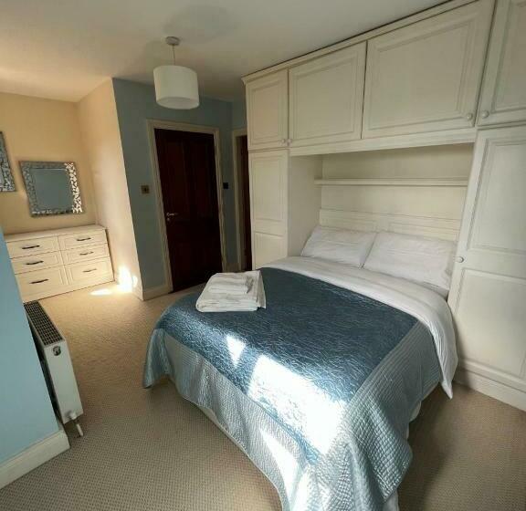بنسيون Taylors Hill Luxury Guest House
